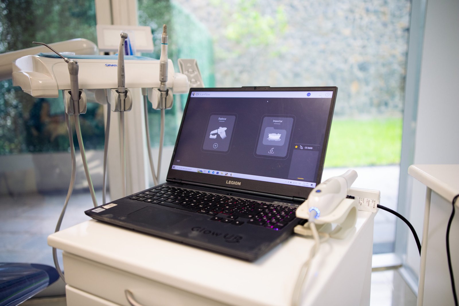 Clínica Dental Glow Up en Loma Hermosa - Tratamientos de Ortodoncia con Alineadores Invisibles