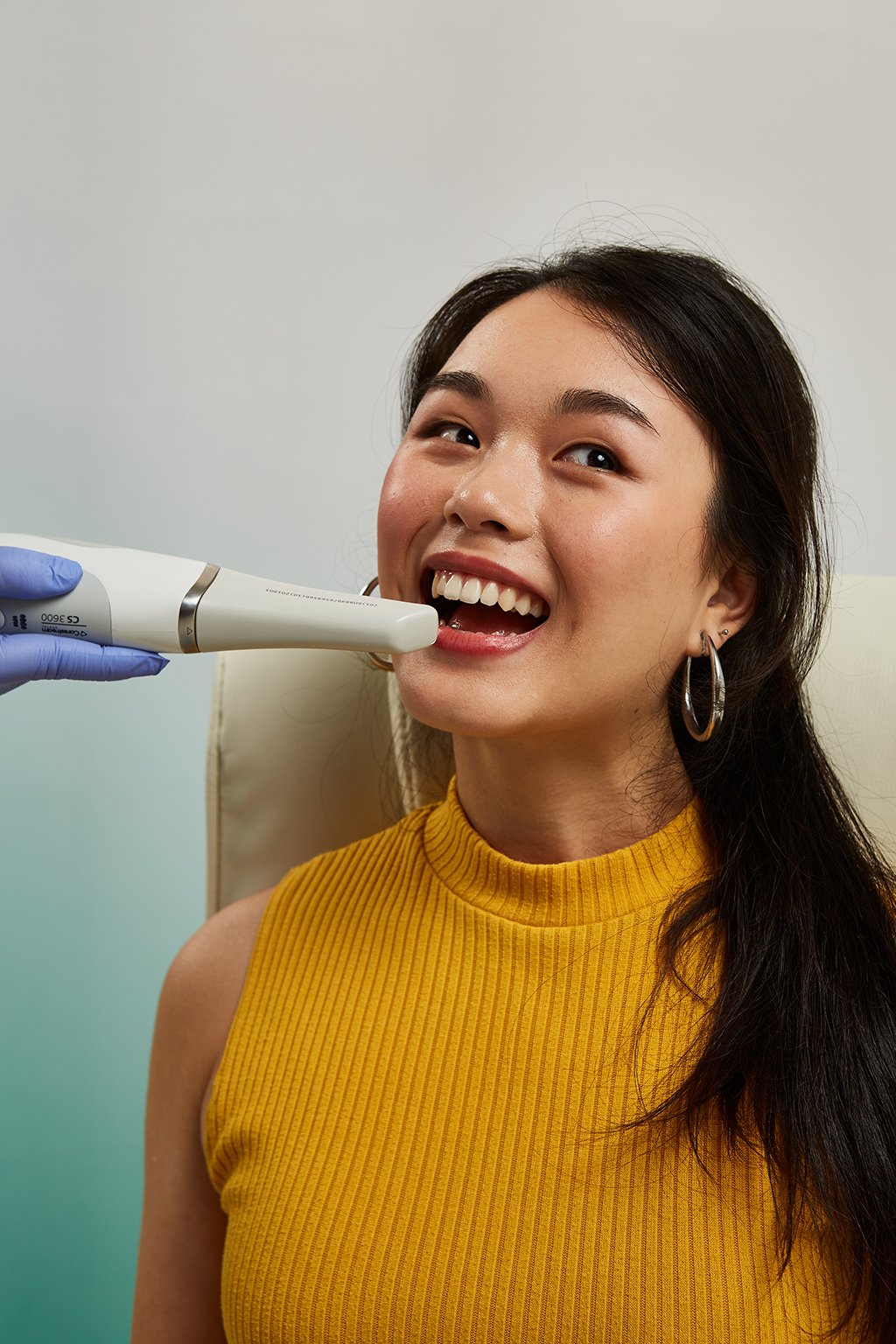 Dientes Hacia Adelante Cómo Corregirlos con Alineadores Transparentes